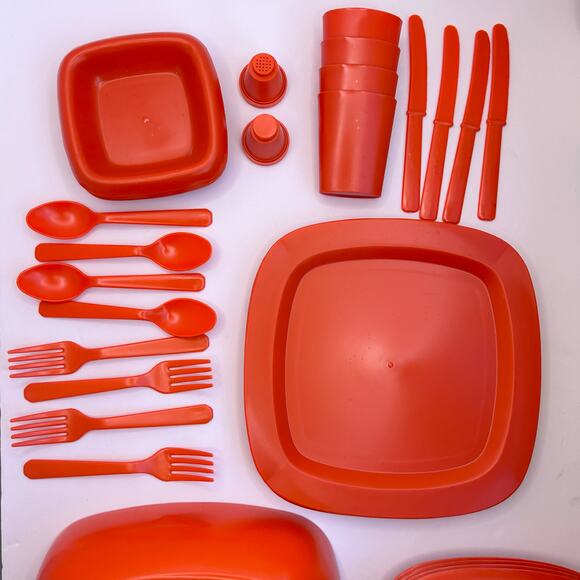 Vintage Orange Nesting Picnic Set Plates Cups Silverware Bowls Salt Pepper MCM - Picture 4 of 14
